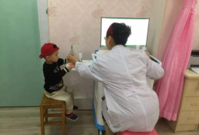 寒亭區婦幼保健院兒童保健科最新引進麻豆激情床戏视频檢測儀關愛孩子骨骼健康